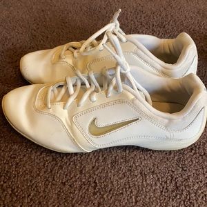 Cheer shoes
